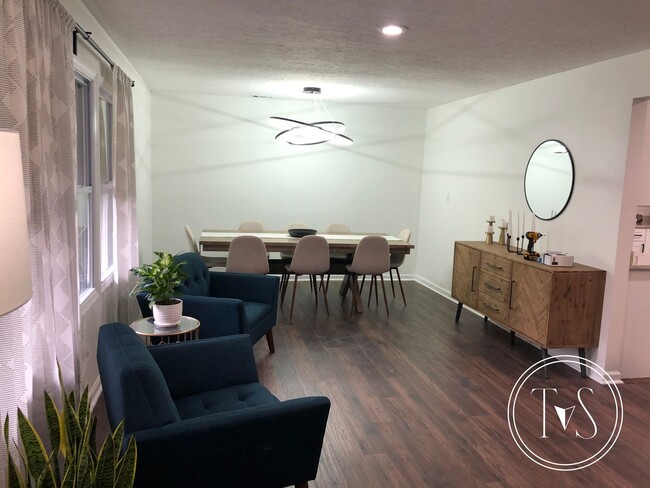 Building Photo - BEAUTIFUL FULLY RENOVATED HOME YOU WON'T WANT TO MISS!