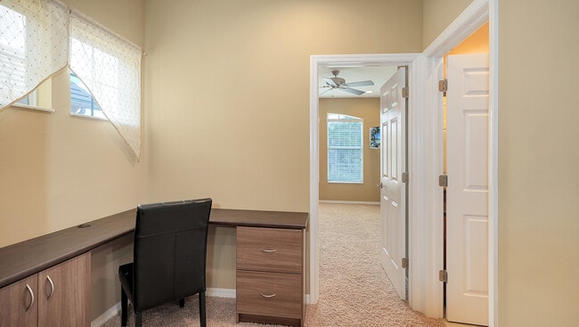 Building Photo - 8280 Villa Grande Ct