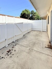 Building Photo - 3325 Porter Ln