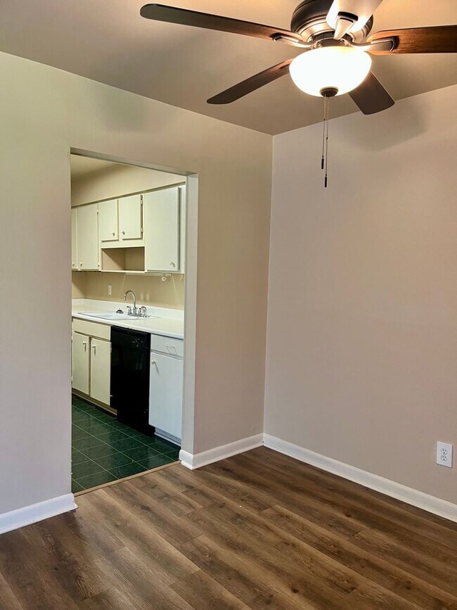 Building Photo - Stay Cool By the Pool