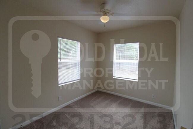 Building Photo - Now Leasing – 1103 S 5th Street