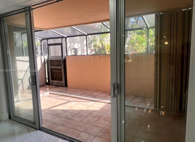 Building Photo - 10525 SW 112th Ave