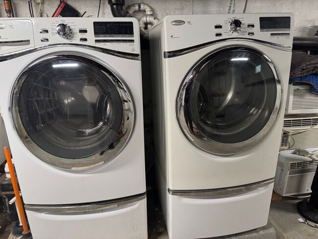 Building Photo - Beautiful Conshohocken 3 Bedroom 1 bath Ca...