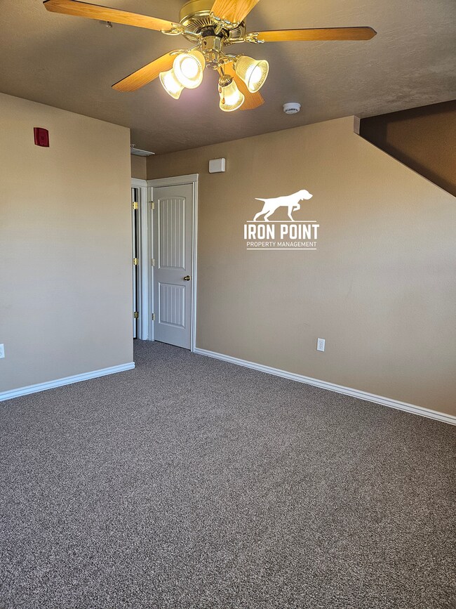 Building Photo - ELD4017