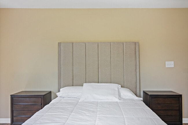 Building Photo - 7103 Highland St