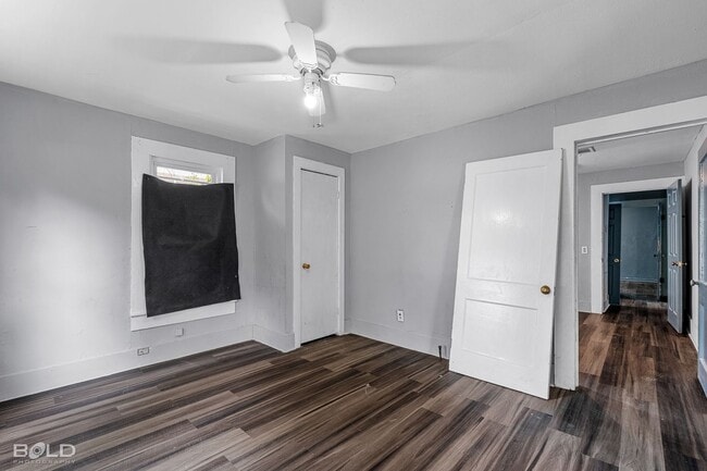 Building Photo - Home For Rent!