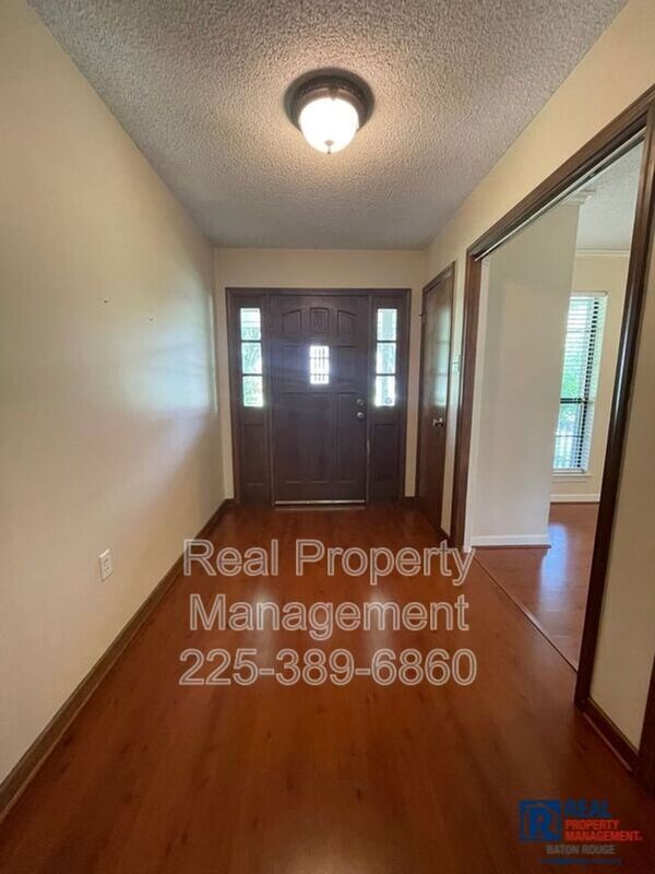 Building Photo - 1228 Beckenham Dr