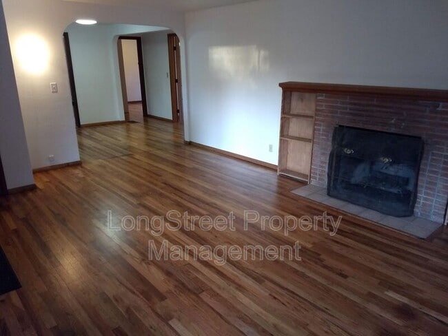 Building Photo - 905 NW 33rd St