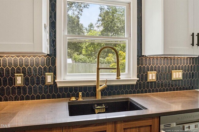 Building Photo - 7713 Charring Cross Ln