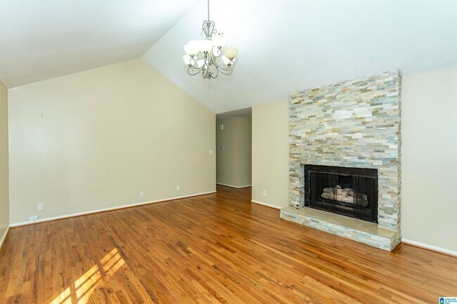 Building Photo - 1928 Indian Lake Dr