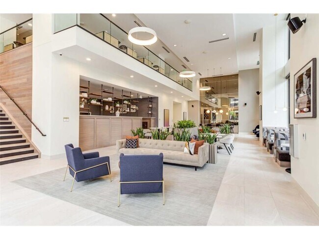 Building Photo - 270 Hennepin Ave