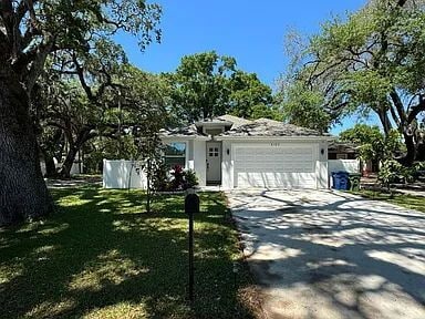 Building Photo - BRAND NEW HOME 2022 - All new appliances! Home is fully furnished!