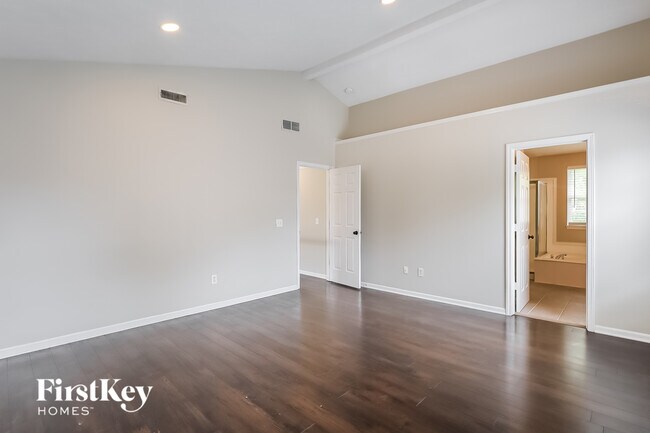 Building Photo - 10911 Jessie Cir