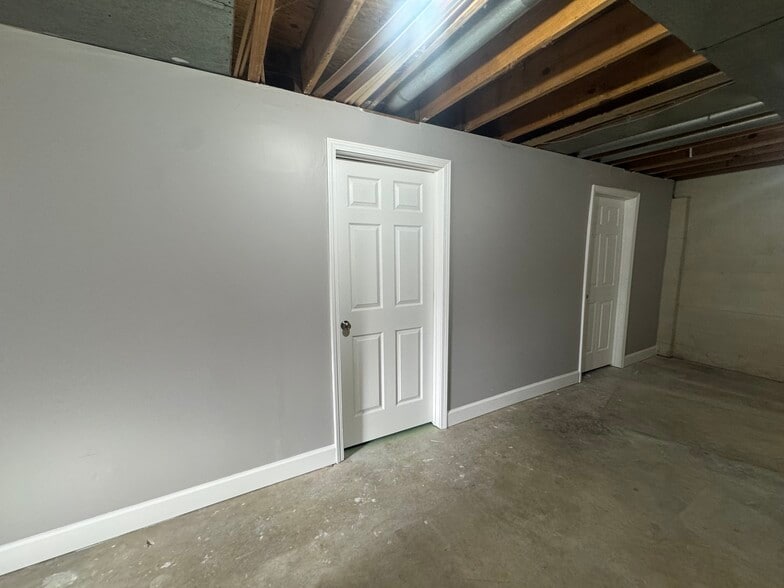 Building Photo - 15002 Old Taylorsville Rd