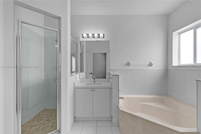 Building Photo - 2312 SE 21st St