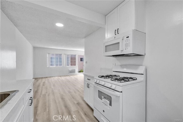 Building Photo - 701 S Garfield Ave