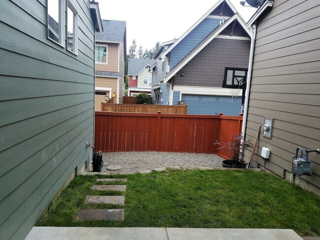 Building Photo - 4595 NW Atwater Loop