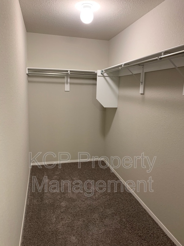 Building Photo - 6706 SW Whitmarsh Rd