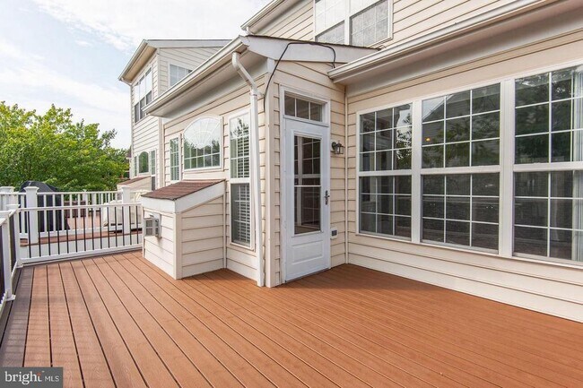 Building Photo - 21264 Victorias Cross Terrace