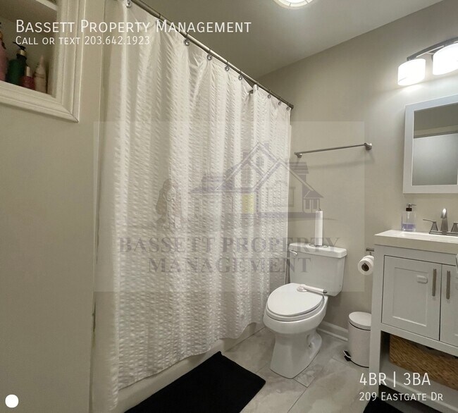 Building Photo - 209 Eastgate Dr