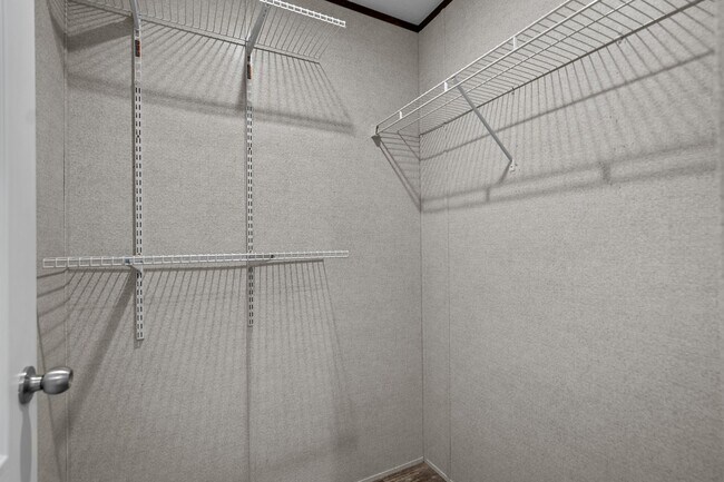 Building Photo - 2039 Elmwood St SW