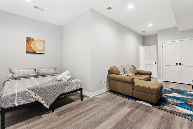 Building Photo - 1611 N 27th St