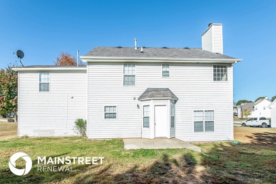 Building Photo - 3120 Lake Port Dr SW