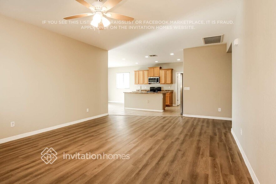 Building Photo - 7133 N 73rd Dr