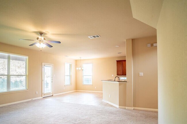 Building Photo - 2301 Giddens Dr