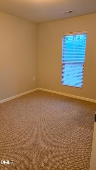 Building Photo - 102 Brier Crossings Loop