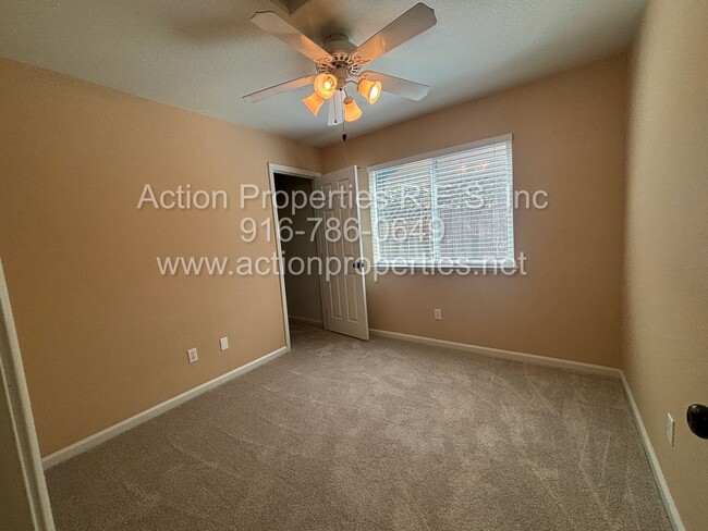 Building Photo - West Roseville LongMeadow 2 Gated, Single ...