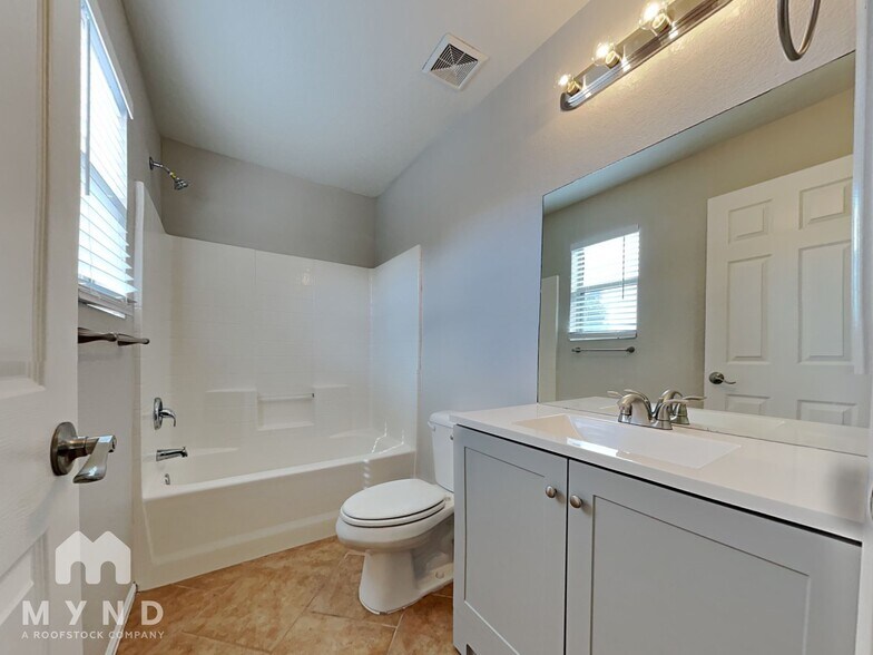 Building Photo - 40167 N Costa Del Sol Dr