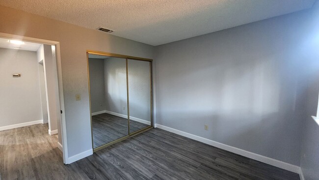 Building Photo - 2585 Duet Dr