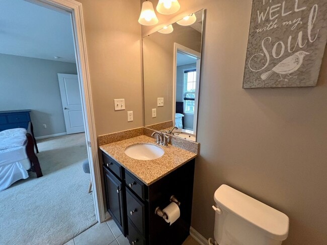 Building Photo - 3006 Farm View Dr