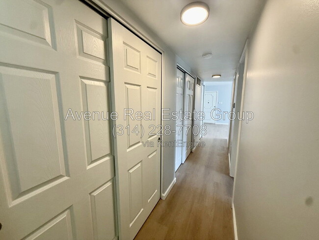 Building Photo - 1674 Blue Ridge Dr