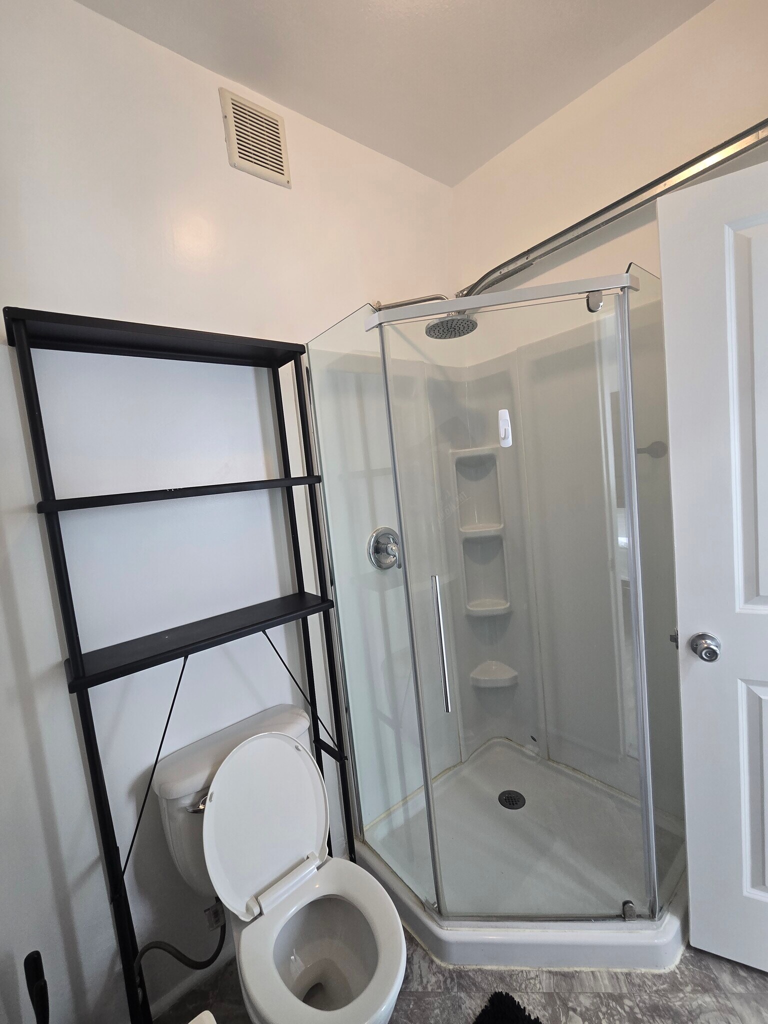 Building Photo - 1943 Claudina Ave