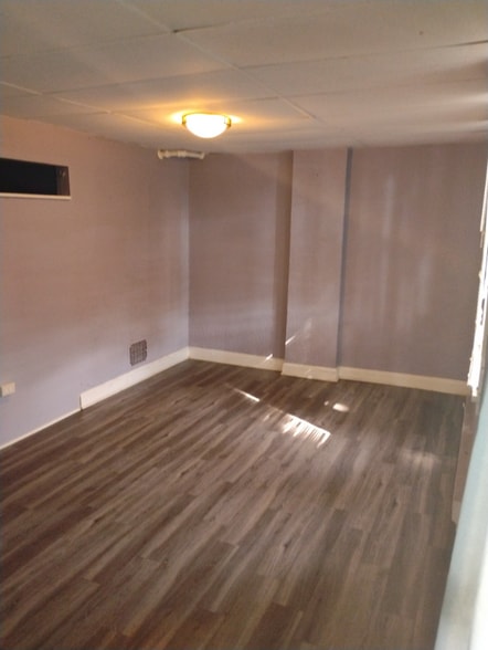 Building Photo - 251-255 Villa St