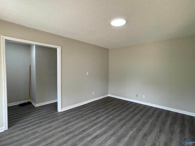 Building Photo - 120 Springfield Ln