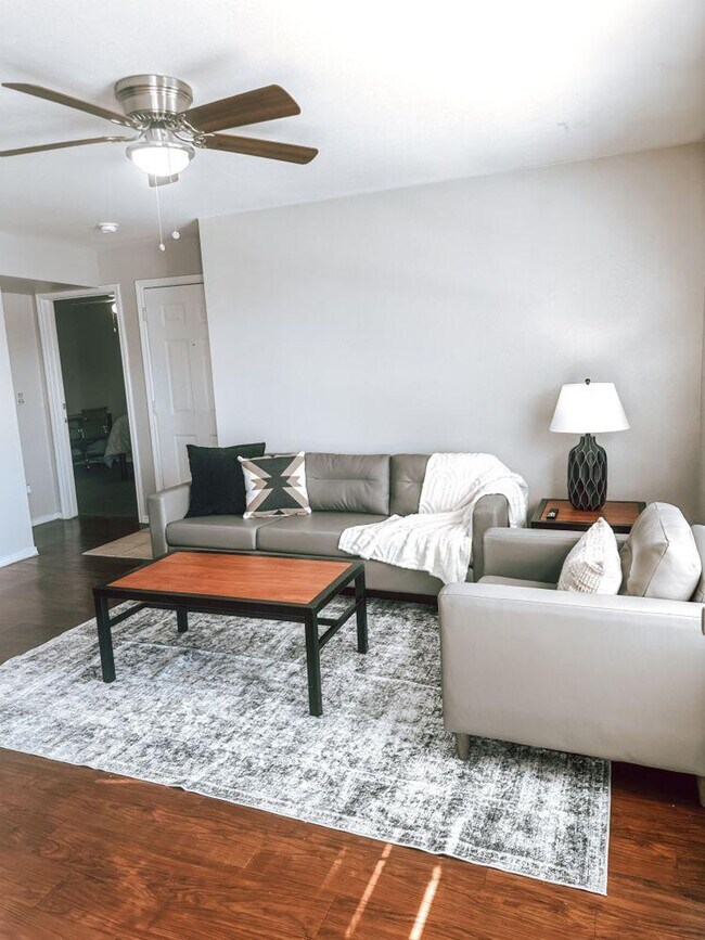 Building Photo - 1201 Cleveland St