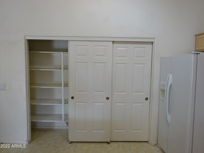 Building Photo - 6085 W Audrey Ln
