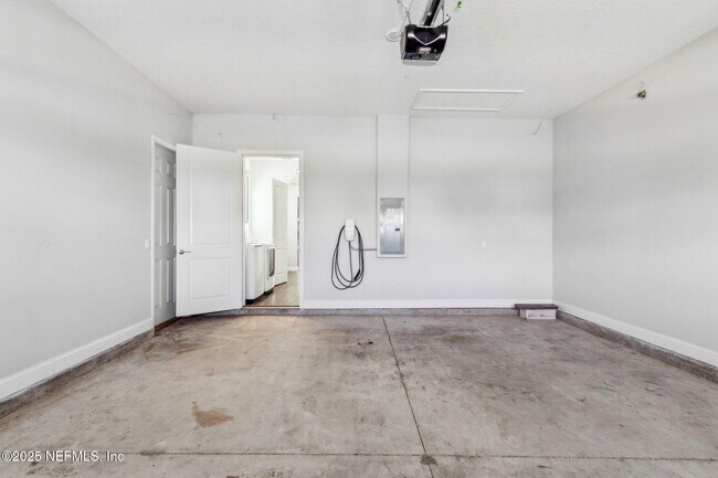 Building Photo - 84 Waterline Dr