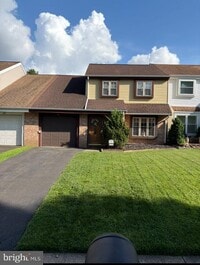 Building Photo - 68 Greenwoods Dr