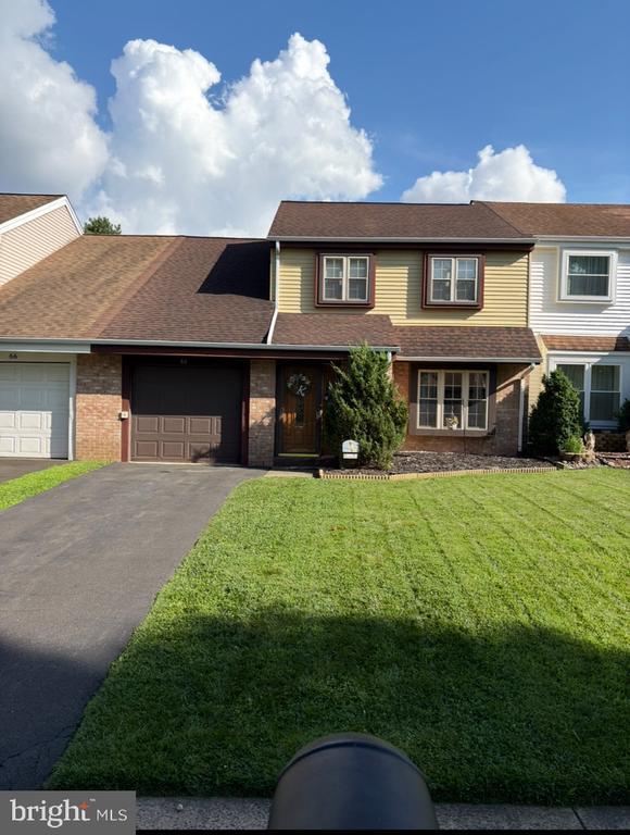 Primary Photo - 68 Greenwoods Dr