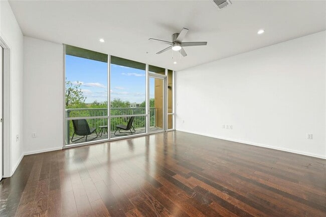 Building Photo - 1600 Barton Springs Rd