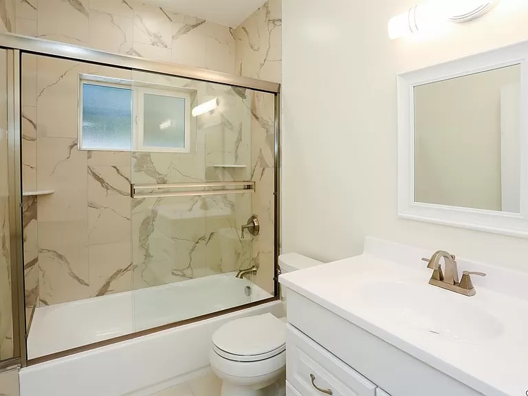 Building Photo - 7523 Milwood Ave