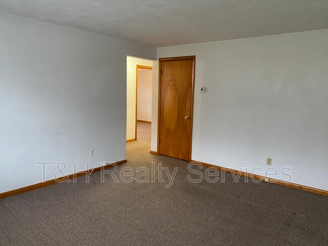 Building Photo - 4106 Mellen Dr