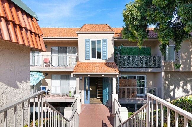 Primary Photo - Beautiful 2Bd/2Ba Condo In Gated Community...