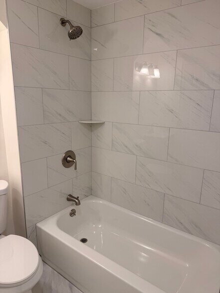 Building Photo - 173 Fairview Ave