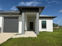 Building Photo - 2122 Armour Rd