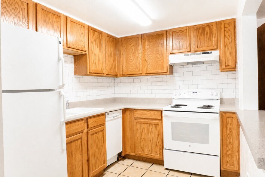 Building Photo - 1375 Everett Ct